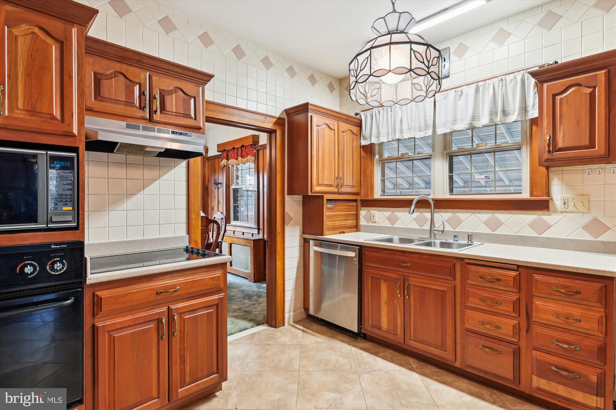 614 Gun Halethorpe, MD 21227 - Photo 25 of 98 Main House Kitchen