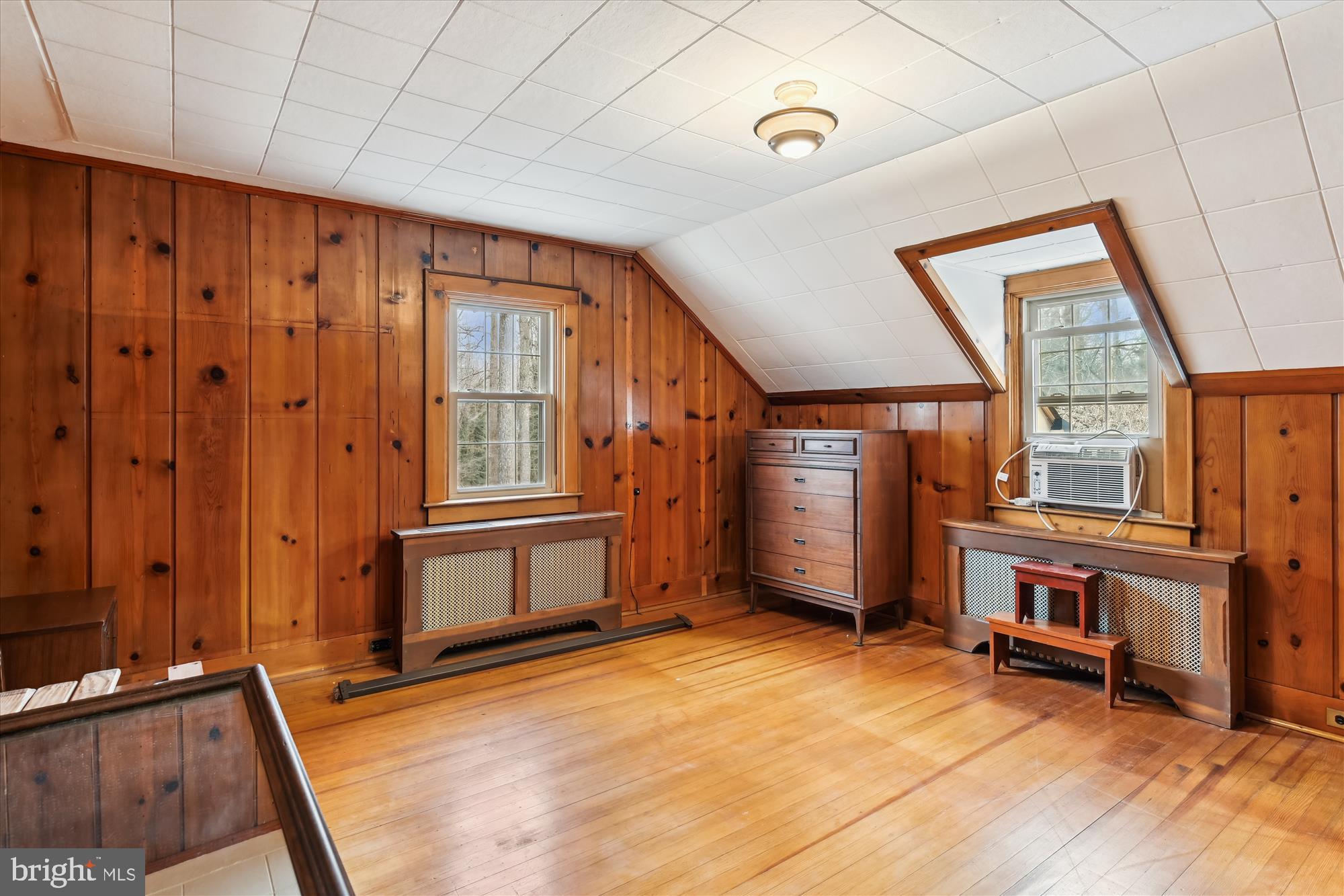 614 Gun Halethorpe, MD 21227 - Photo 32 of 98 Main house upper level Bedroom