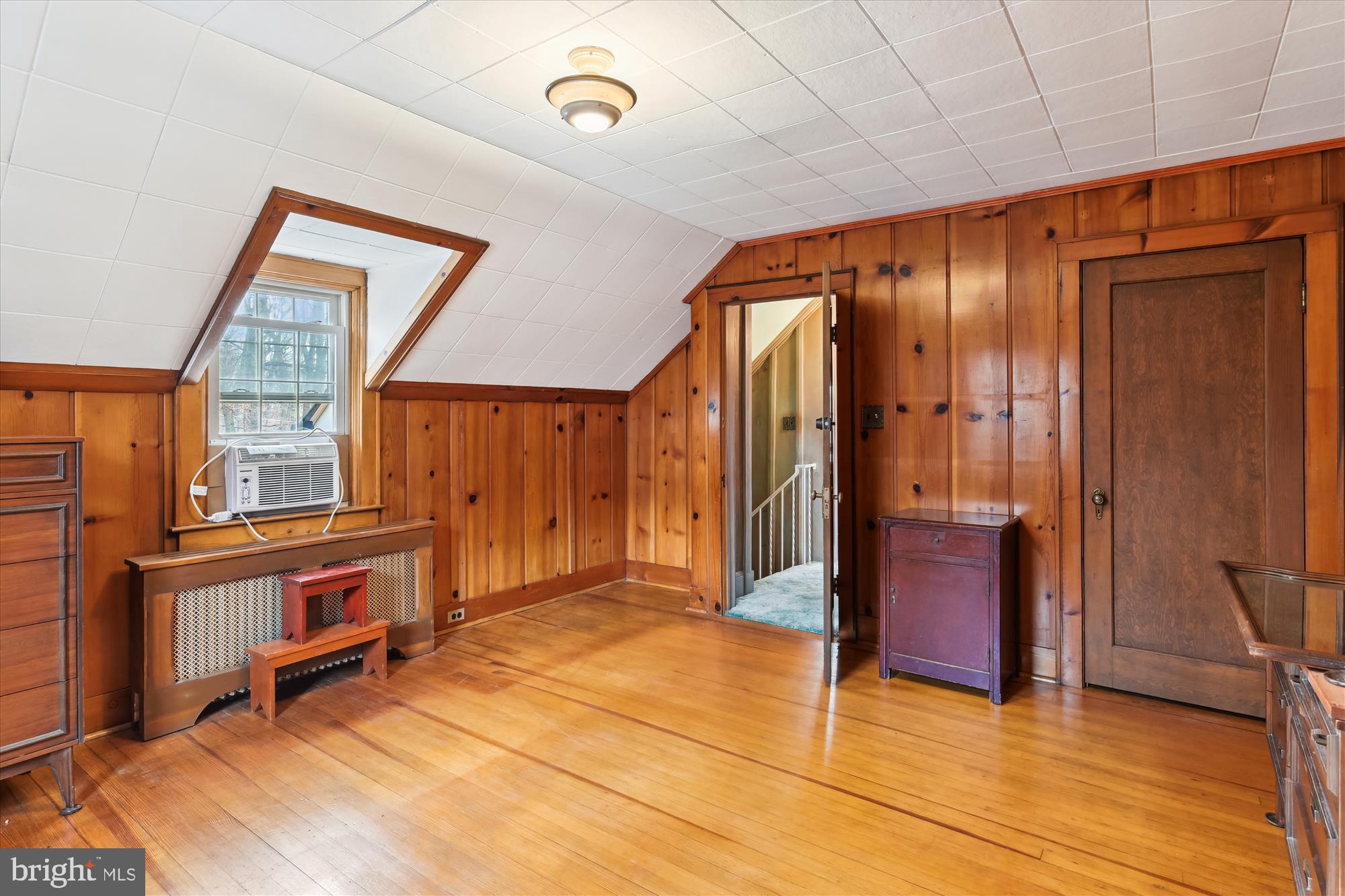 614 Gun Halethorpe, MD 21227 - Photo 33 of 98 Main house upper level Bedroom