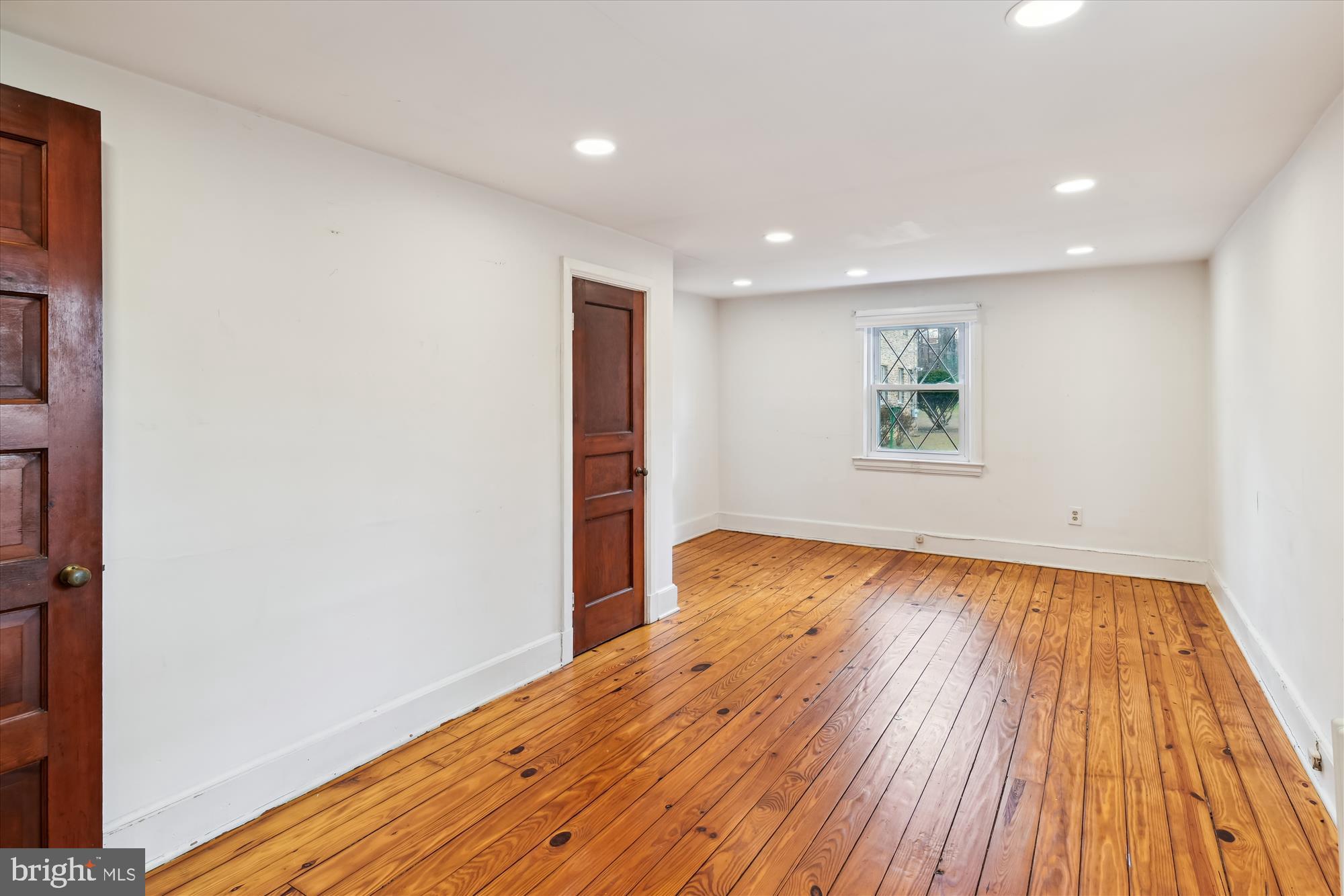 614 Gun Halethorpe, MD 21227 - Photo 86 of 98 Carriage House upper level Bedroom
