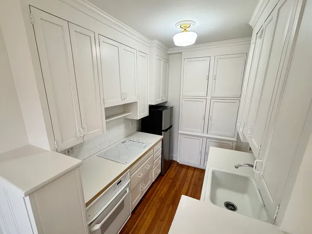 $2,700 | 6 Washington Avenue, Unit 15, Cambridge, MA 02140