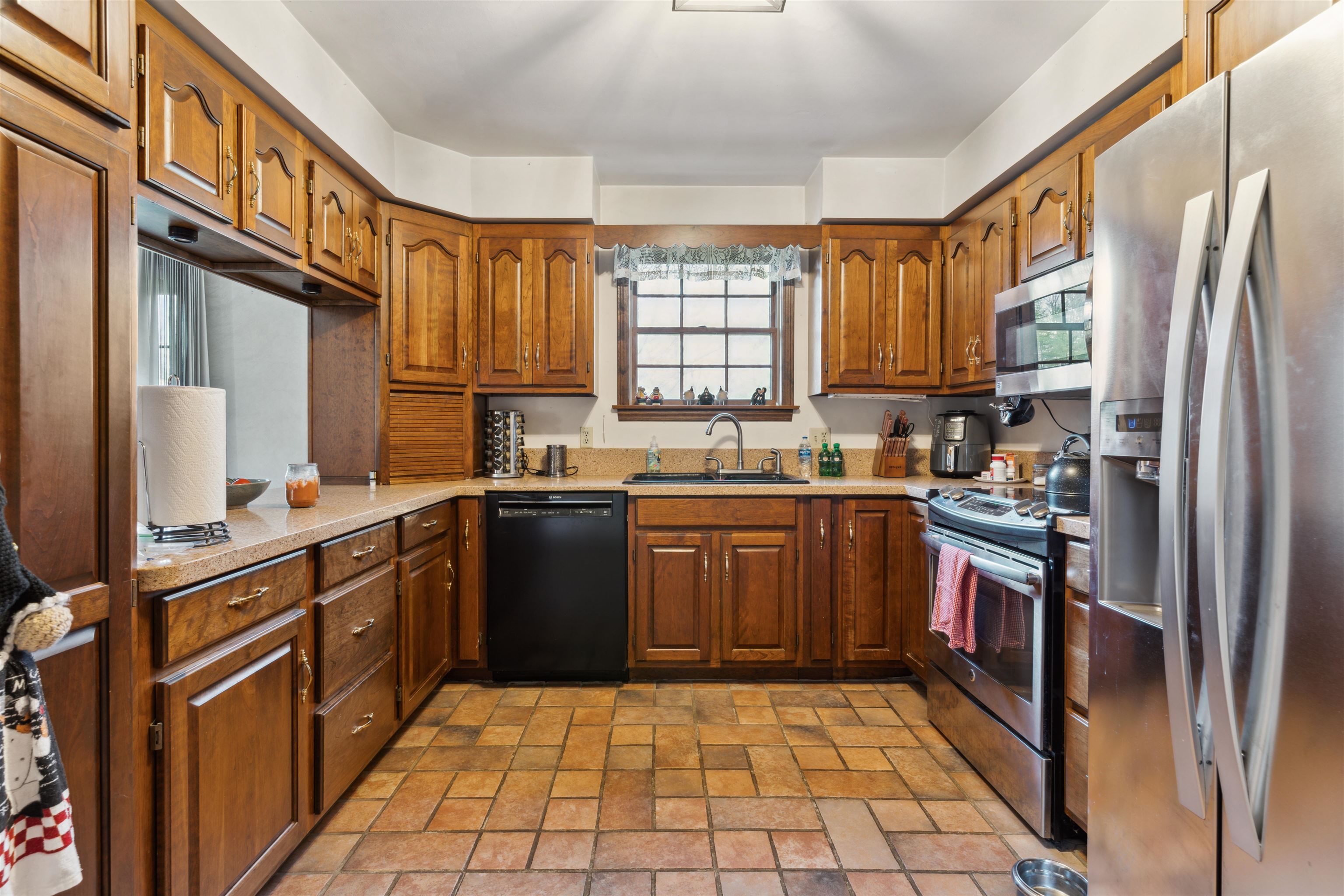 141 North Runway Road Weathersfield, VT 05151 - Photo 9 of 30