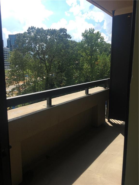 3481 Lakeside Drive Northeast, Unit 905 Atlanta, GA 30326 - Photo 12 of 27