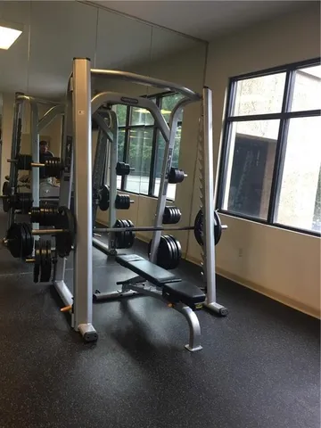 $1,600 | 3481 Lakeside Drive Northeast, Unit 905, Atlanta, GA 30326