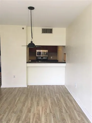 $1,600 | 3481 Lakeside Drive Northeast, Unit 905, Atlanta, GA 30326