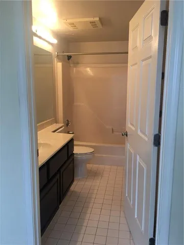$1,600 | 3481 Lakeside Drive Northeast, Unit 905, Atlanta, GA 30326