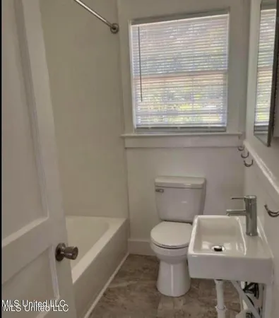 $1,300 | 1054 Desoto Street, Biloxi, MS 39530