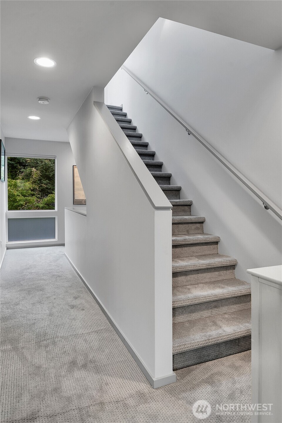 5009 Renton Avenue South, Unit C Seattle, WA 98118 - Photo 17 of 26 a view of entryway