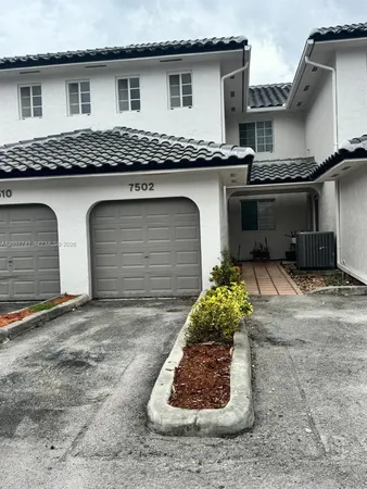 $3,000 | 7502 Northwest 175th Street, Unit 7502, Hialeah, FL 33015