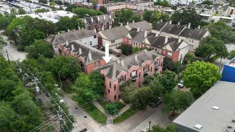 $389,000 | 2719 La Branch Street, Houston, TX 77004
