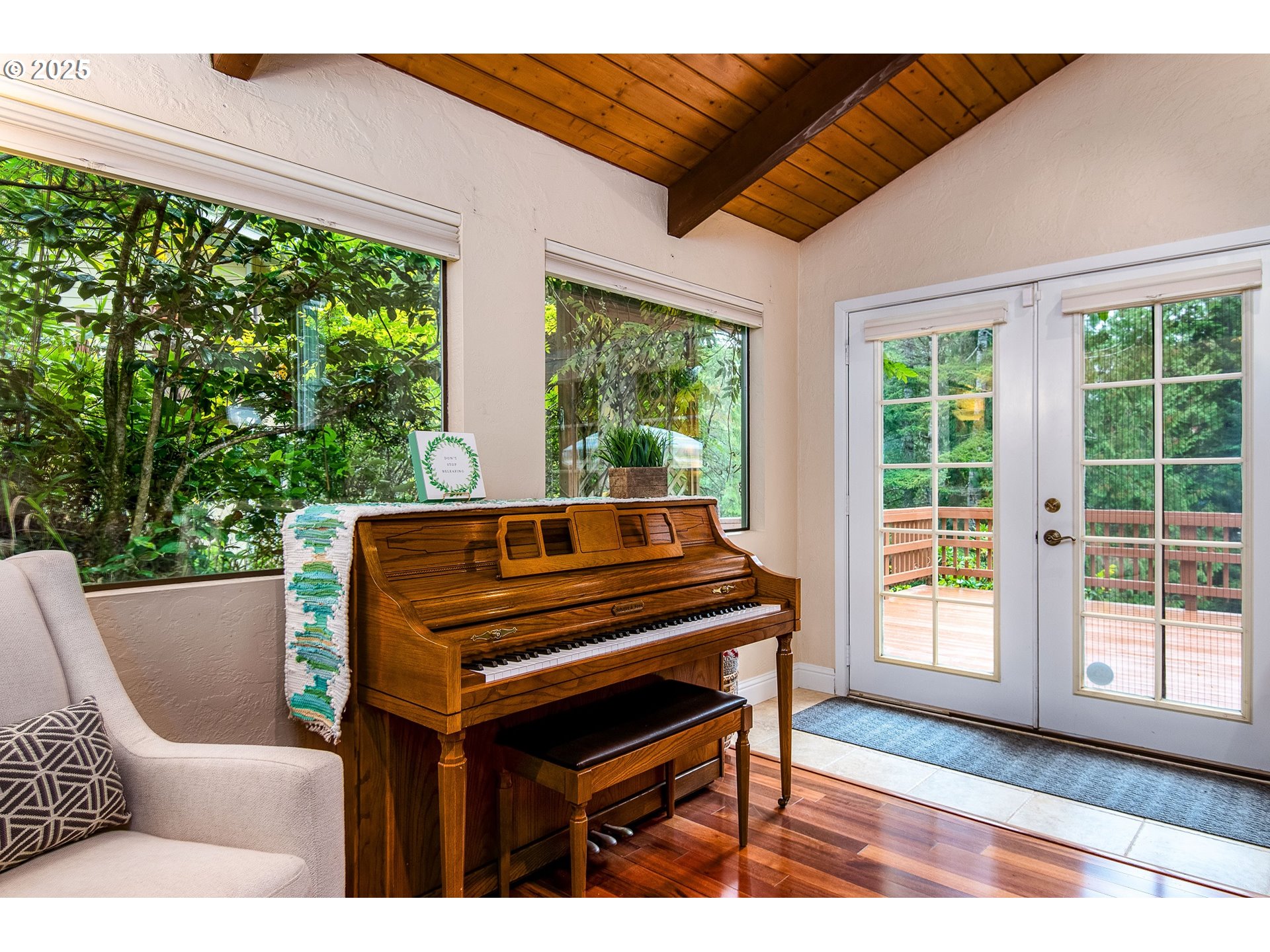5001 Ford Way Florence, OR 97439 - Photo 16 of 48 a view of a chairs and table in the patio