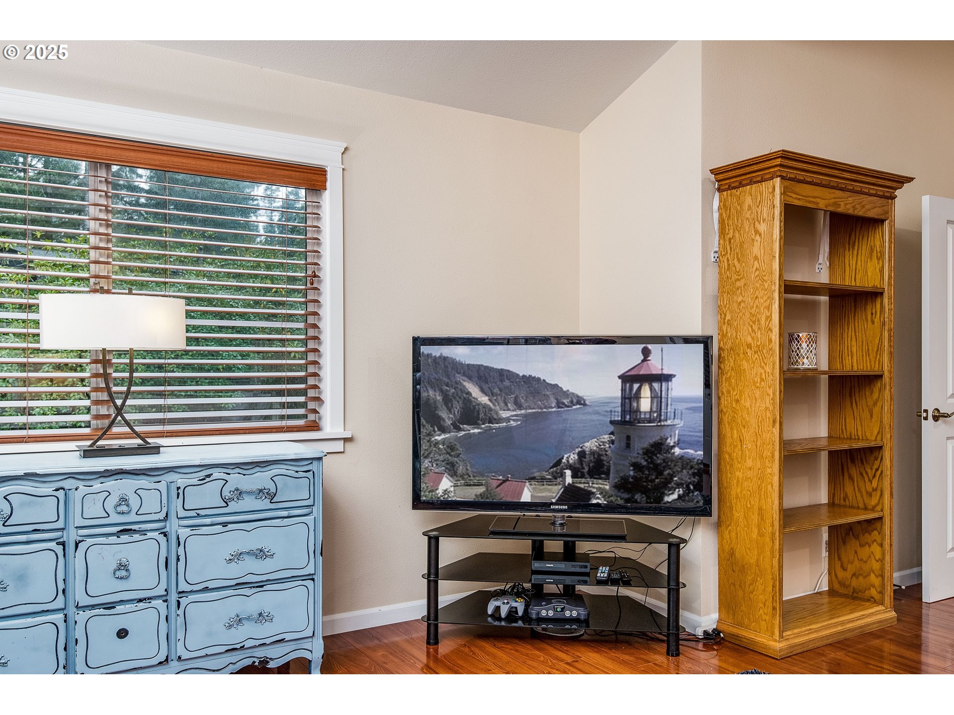5001 Ford Way Florence, OR 97439 - Photo 33 of 48 a view of a workspace