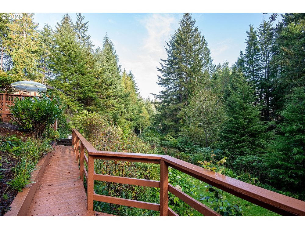 5001 Ford Way Florence, OR 97439 - Photo 41 of 48
