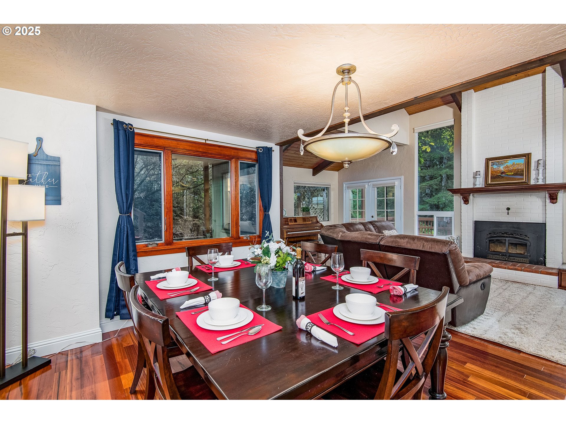 5001 Ford Way Florence, OR 97439 - Photo 10 of 48 a view of a dining room with furniture window and outside view
