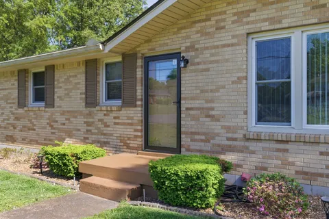 $399,900 | 500 Mc Donald Drive, Nashville, TN 37217