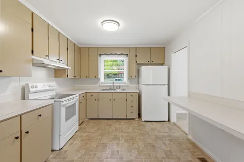 $399,900 | 500 Mc Donald Drive, Nashville, TN 37217