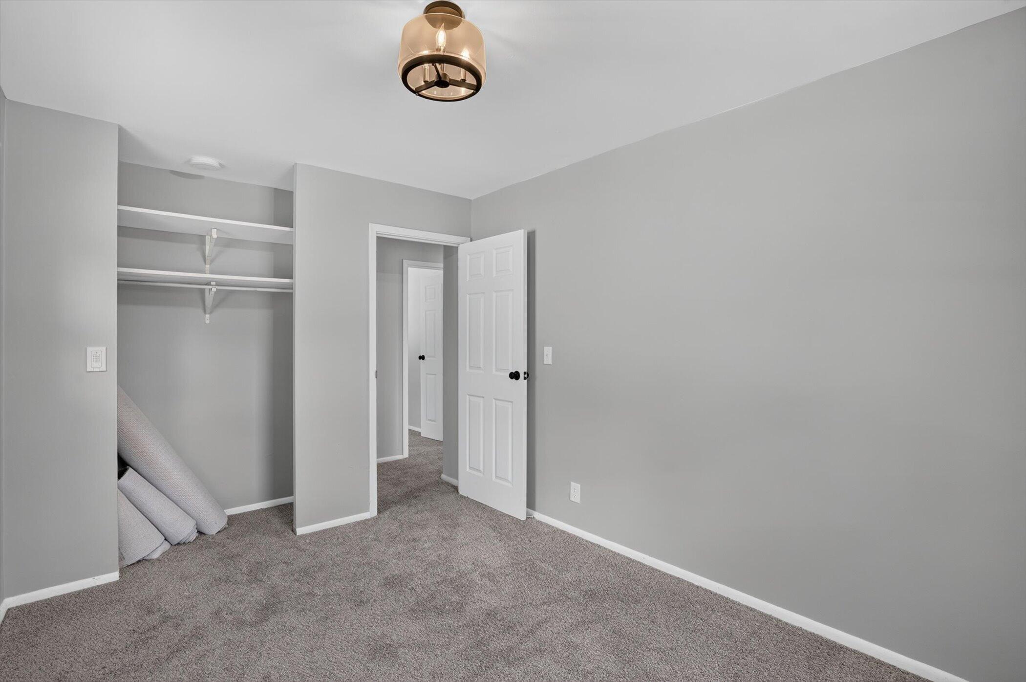 284 Stanford Lane Jackson, MI 49203 - Photo 24 of 39 23-284-Stanford-Ln-Windowstill-Photograp