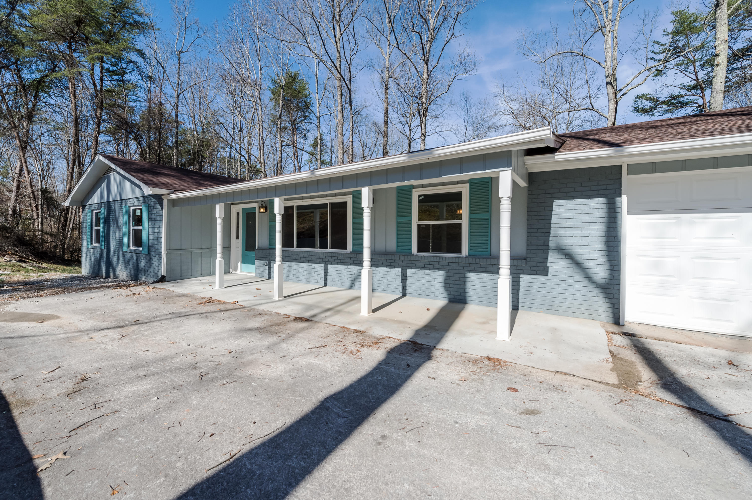 6505 Cate Road Powell, TN 37849 - Photo 2 of 23 HOB_0829-Edit
