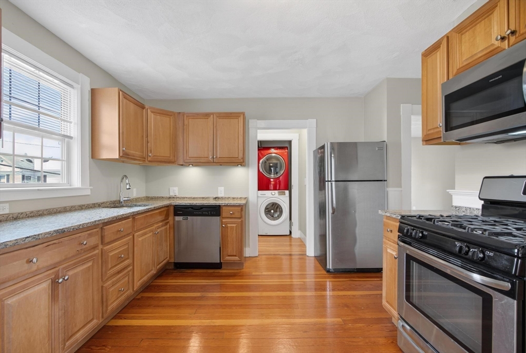 32 Arthur Street, Unit 2 Beverly, MA 01915 - Photo 22 of 36