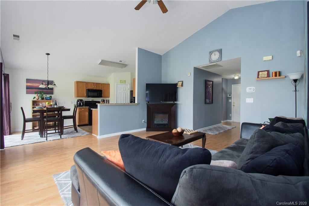 1767 Summit Ridge Lane Kannapolis, NC 28083 - Photo 3 of 22 Gallery Image 3
