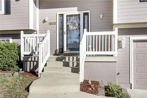 $340,000 | 1505 Rolling Drive, Greenwood, MO 64034