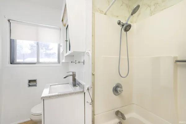 $219,900 | 15640 Arthur Street, Granger, IN 46530