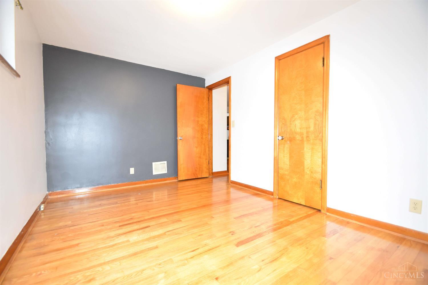 5932 Blue Rock Road Cincinnati, OH 45247 - Photo 8 of 23 Gallery Image 8