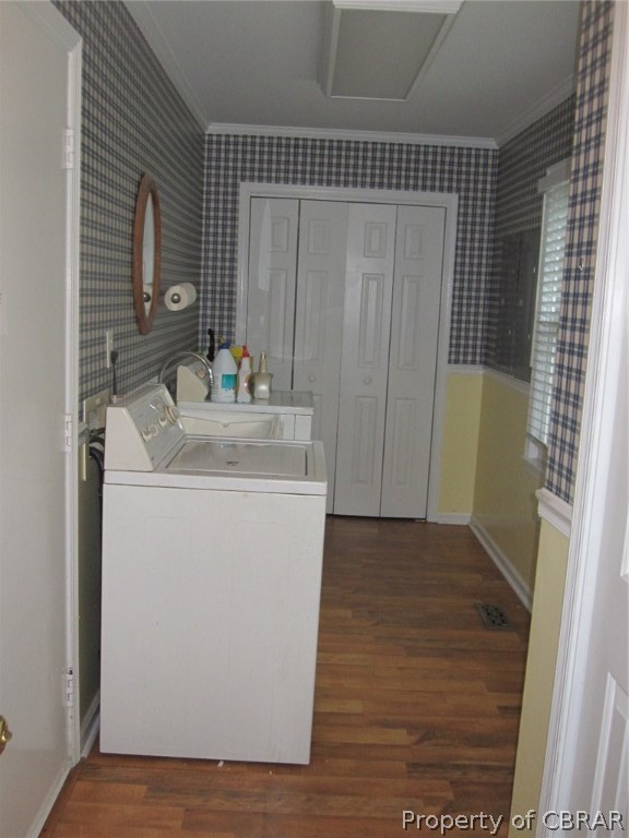 8237 Little England Road Hayes, VA 23072 - Photo 11 of 15 Large laundry room with wash sink and large storage areas.