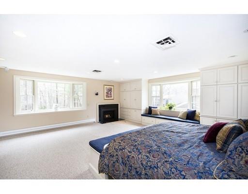 41 Pioneer Road Hingham, MA 02043 - Photo 5 of 32 Gallery Image 5