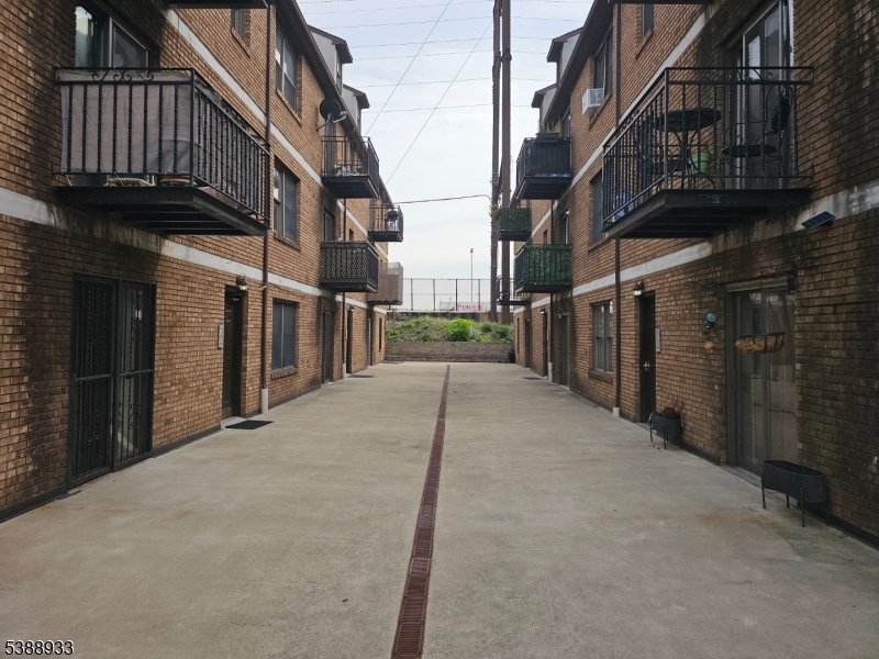 63 Rome Street, Unit 1J Newark, NJ 07105 - Photo 3 of 15