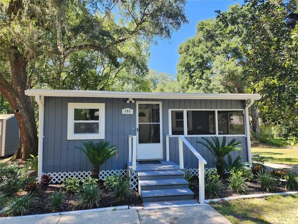 $1,500 | 106 Southwest 6th Street, Micanopy, FL 32667