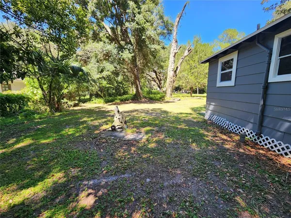 $1,500 | 106 Southwest 6th Street, Micanopy, FL 32667