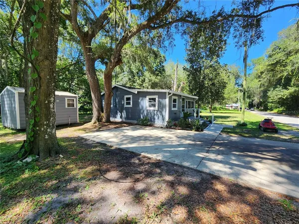 $1,500 | 106 Southwest 6th Street, Micanopy, FL 32667