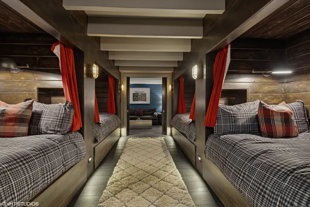 $3,750,000 | 1319 Forest Avenue, Evanston, IL 60201