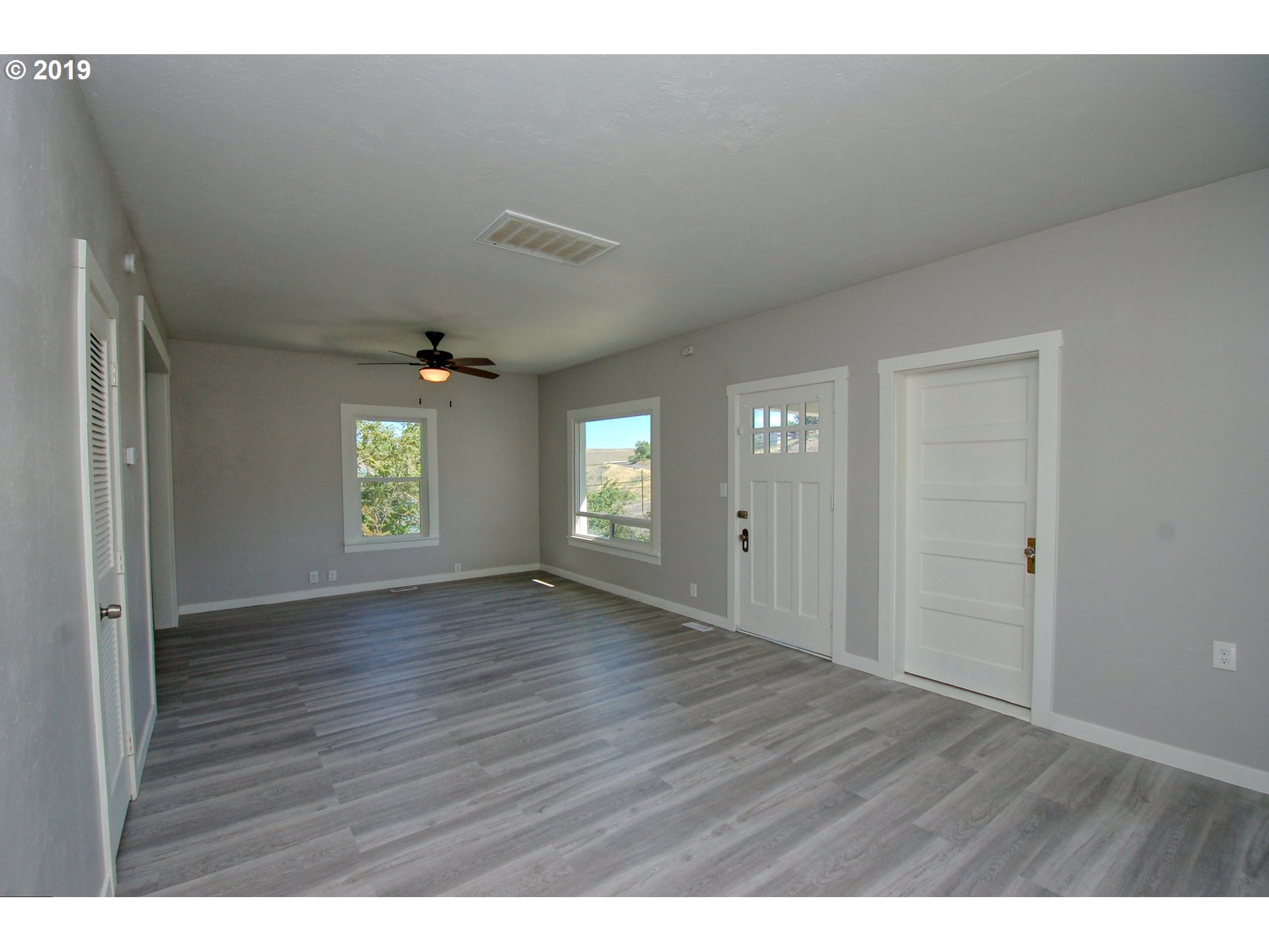 819 Southeast 3rd Street Pendleton, OR 97801 - Photo 12 of 26