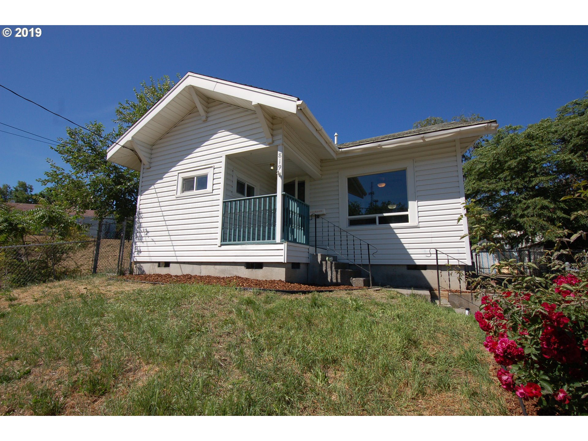 819 Southeast 3rd Street Pendleton, OR 97801 - Photo 3 of 26