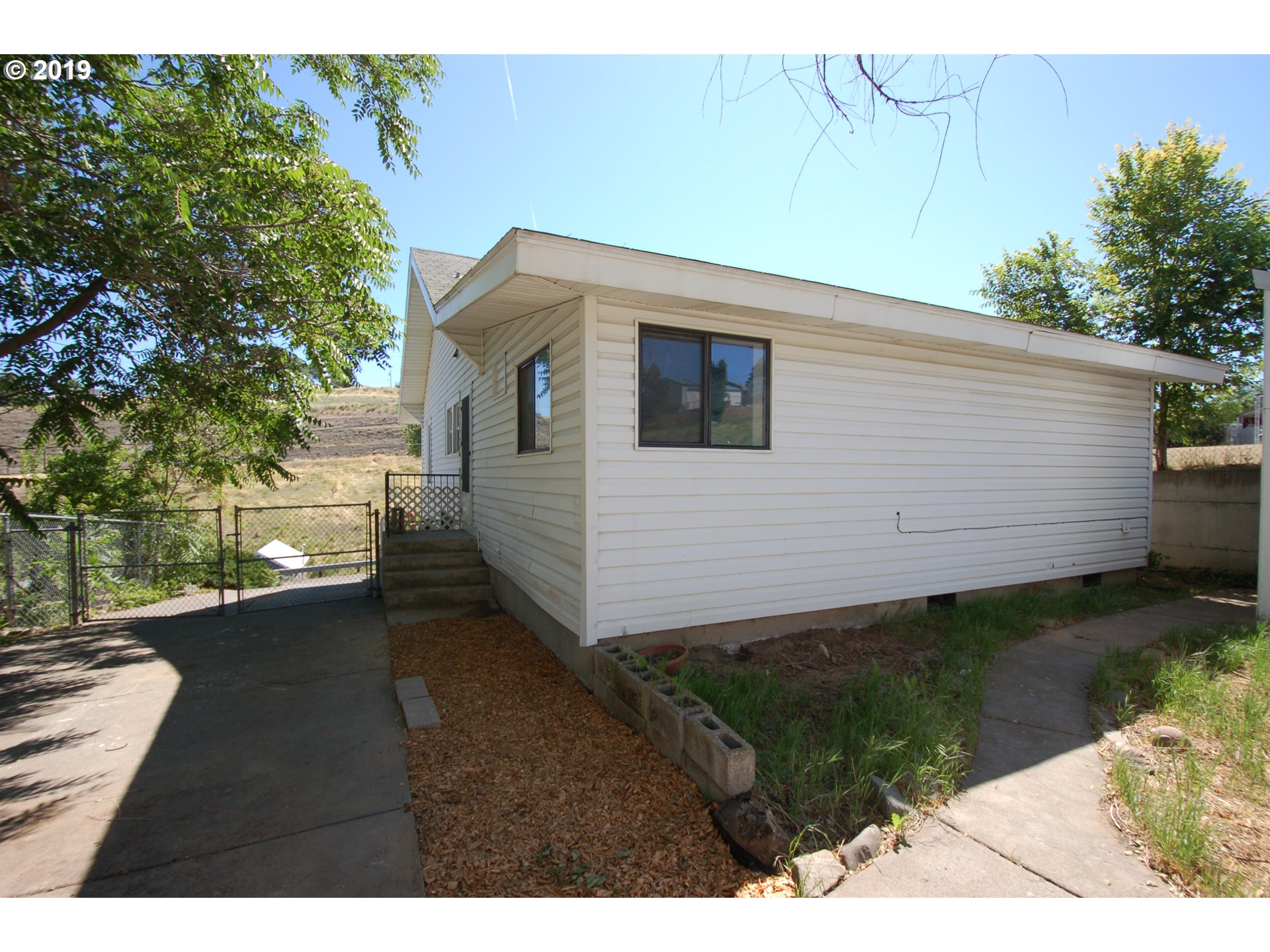 819 Southeast 3rd Street Pendleton, OR 97801 - Photo 24 of 26
