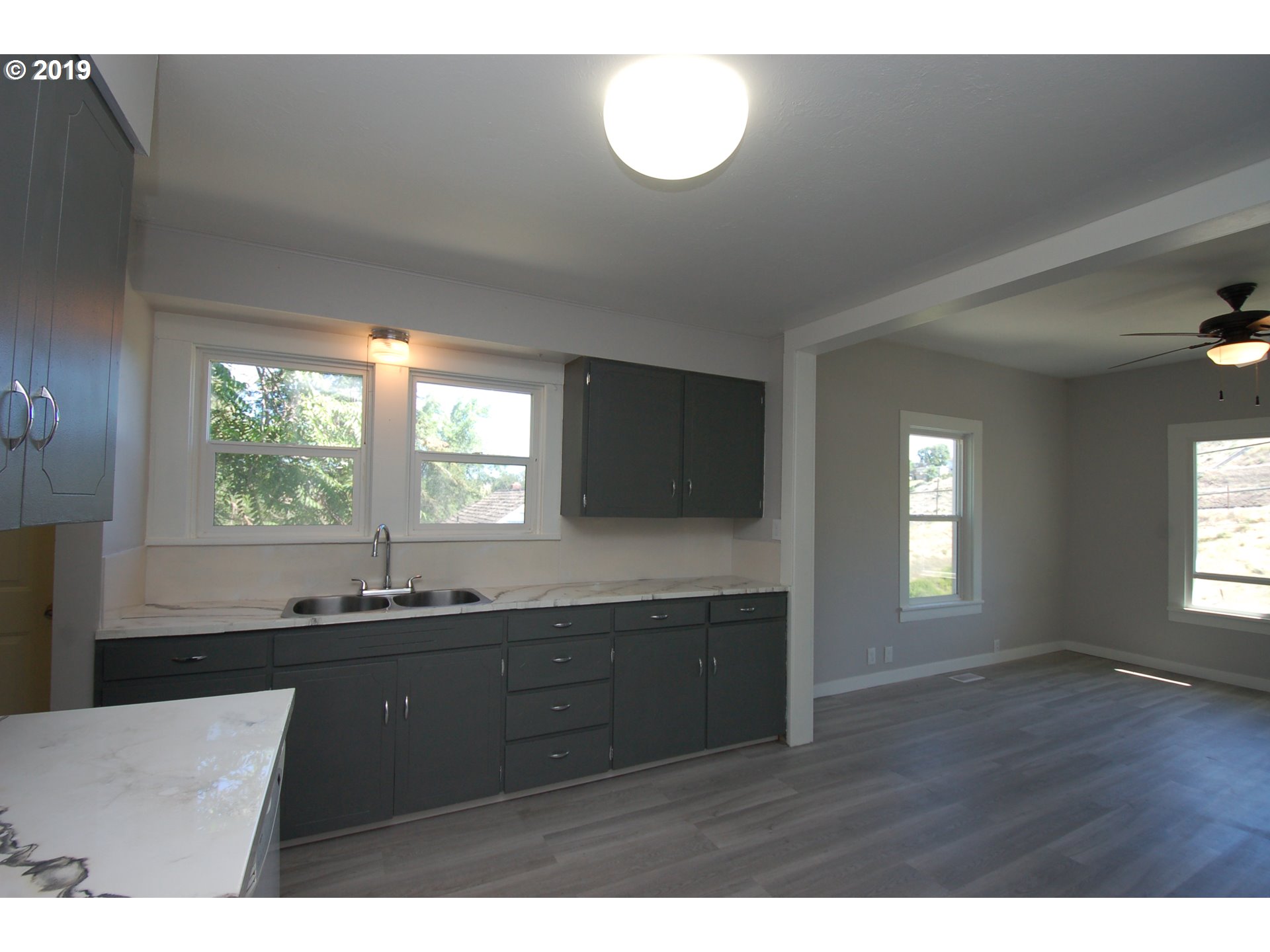 819 Southeast 3rd Street Pendleton, OR 97801 - Photo 7 of 26