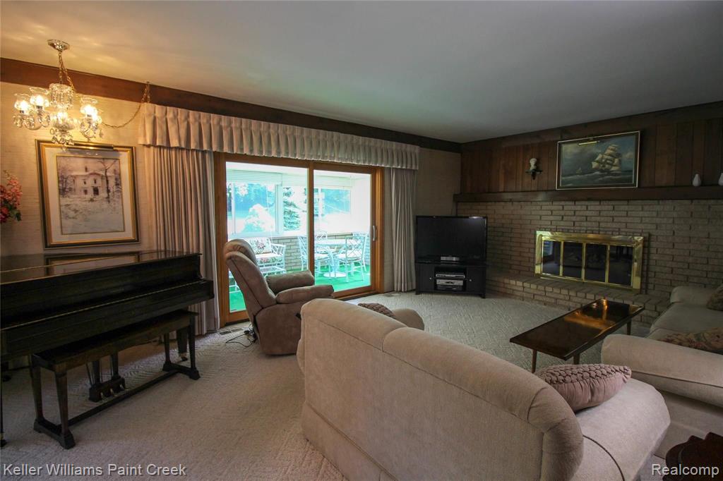 622 Bridgestone Drive Rochester Hills, MI 48309 - Photo 11 of 45