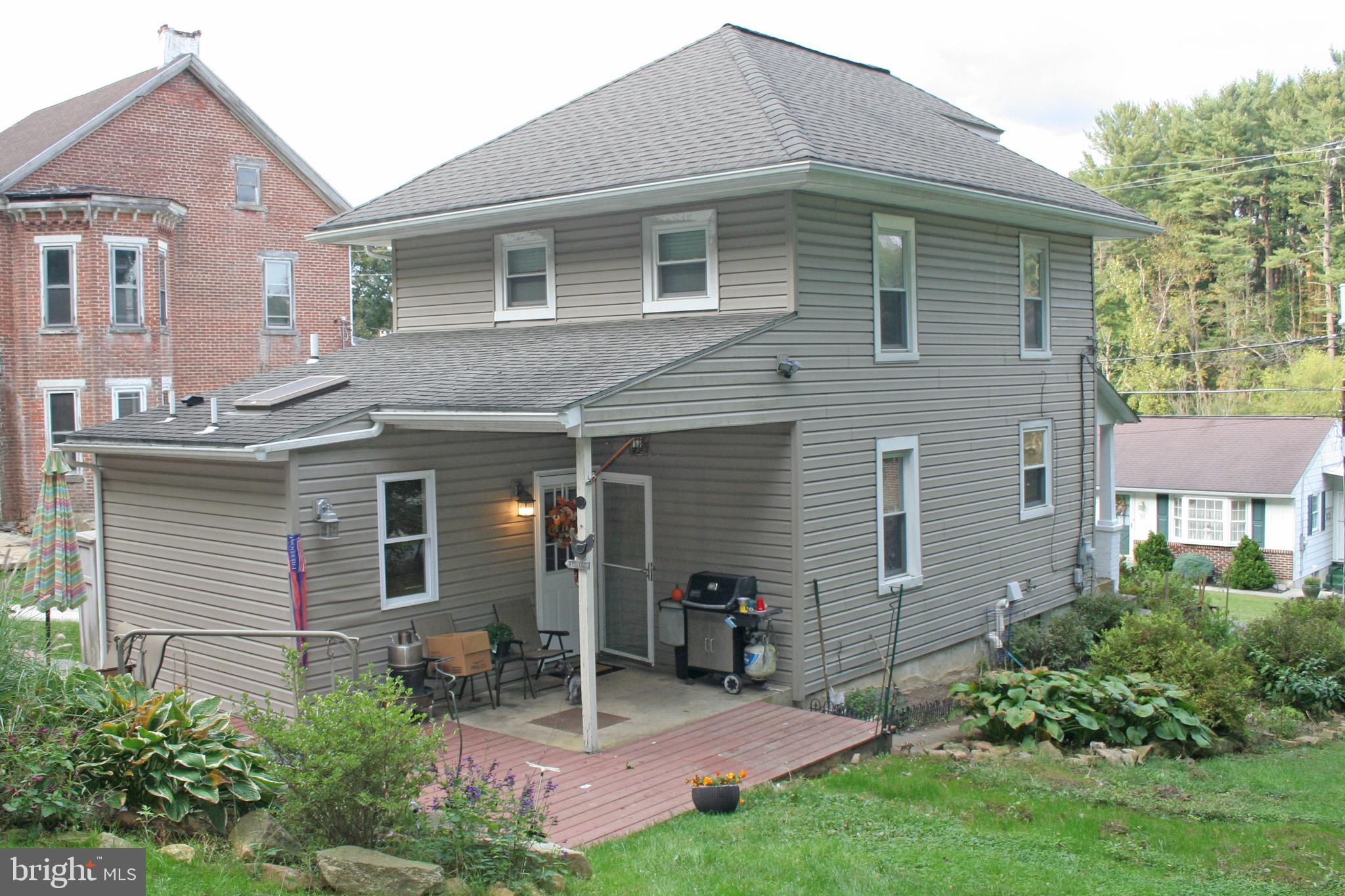 82 Race Street Bechtelsville, PA 19505 - Photo 3 of 16 Gallery Image 3