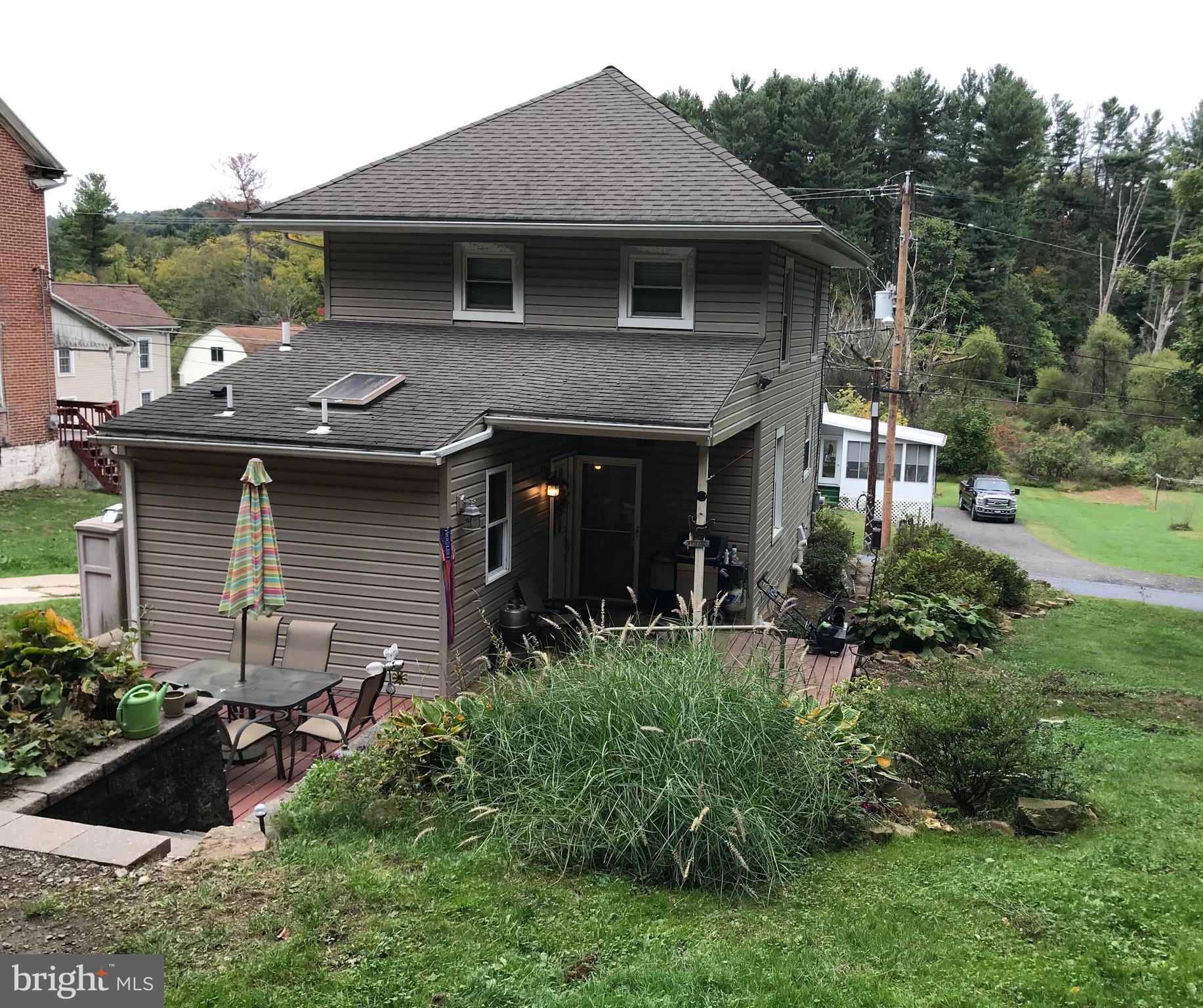 82 Race Street Bechtelsville, PA 19505 - Photo 4 of 16 Gallery Image 4