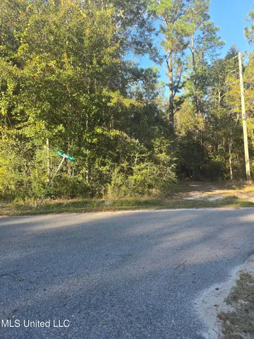 $178,000 | Bluewood Drive, Vancleave, MS 39565