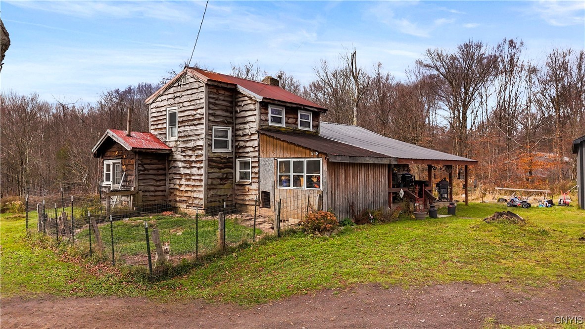 11695 Creek Road Annsville, NY 13471 - Photo 9 of 34