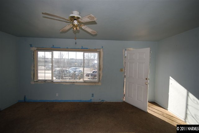 1231 East 9th Street Reno, NV 89512 - Photo 3 of 13 a view of an empty room with a window