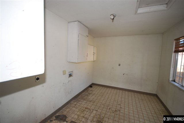 1231 East 9th Street Reno, NV 89512 - Photo 10 of 13 a view of room with window