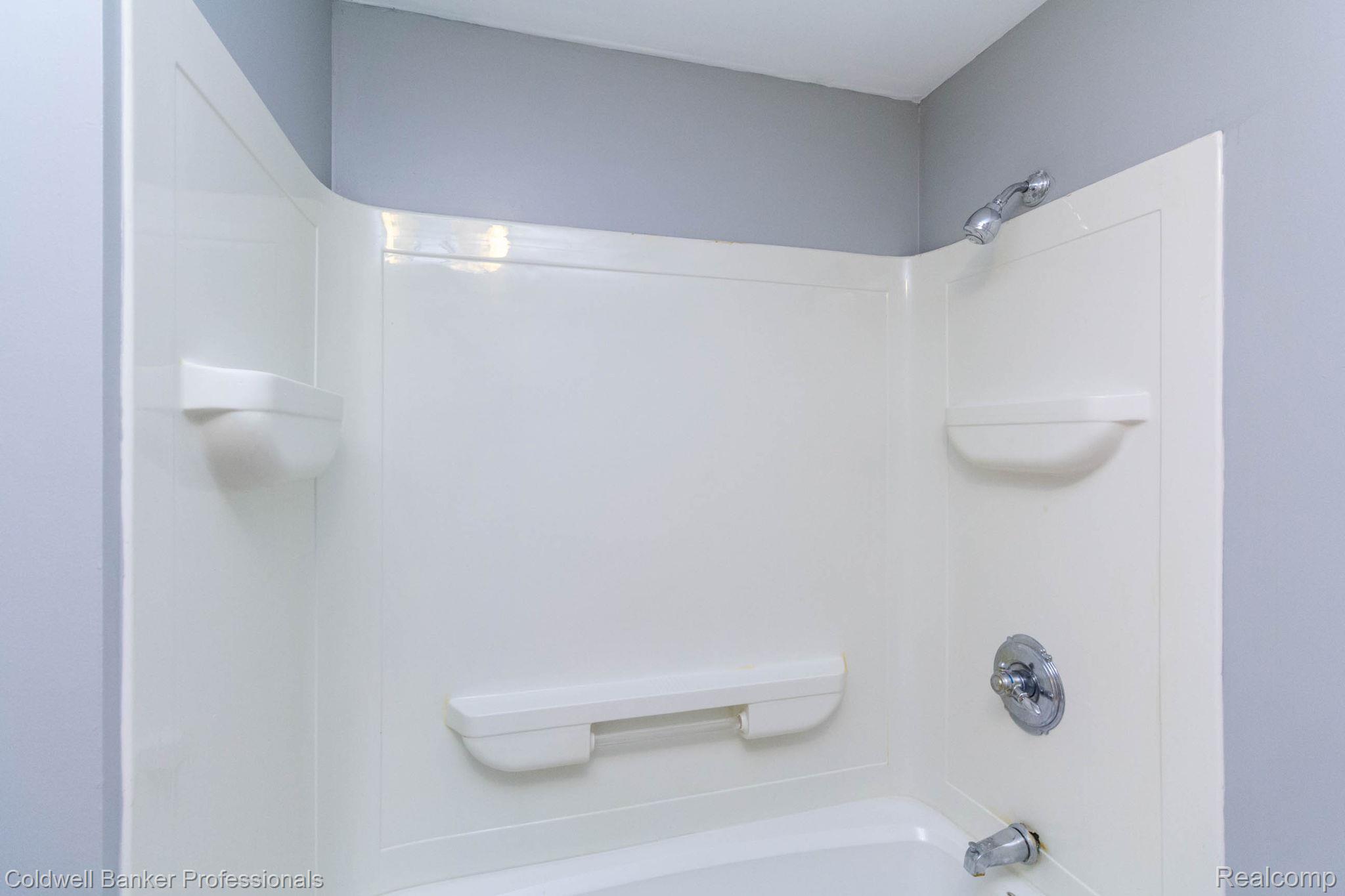 6456 Bricker Road Melvin, MI 48454 - Photo 24 of 52 Primary Bathroom