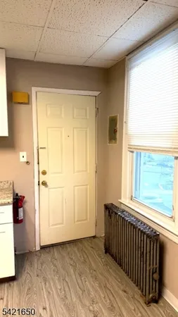 $1,800 | 21 Bloomfield Avenue, Unit 3R, Bloomfield, NJ 07003