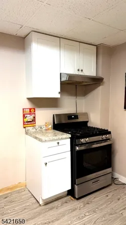 $1,800 | 21 Bloomfield Avenue, Unit 3R, Bloomfield, NJ 07003