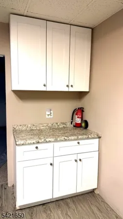 $1,800 | 21 Bloomfield Avenue, Unit 3R, Bloomfield, NJ 07003