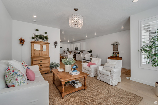 10036 Limestone Way Highland, UT 84003 - Photo 6 of 56